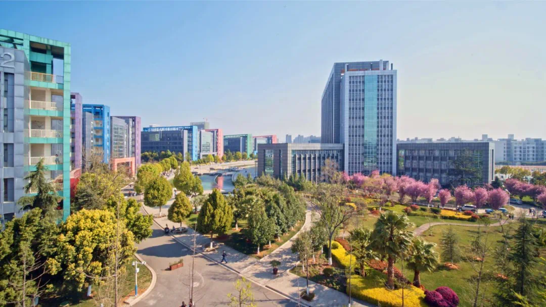 知名企業紛紛“要人”，這所70年職校的秘訣在哪？