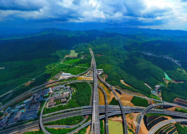 各級國企全覆蓋 下好全省“一盤棋”