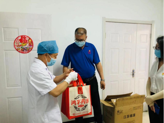 向奮斗者致敬！鴻茅藥業走訪慰問市勞模代表