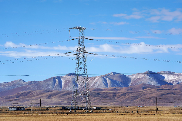 持續加大援建力度 央企助力富民興藏
