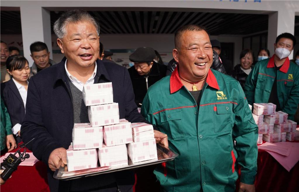 新春走基層 | 700多萬元！江西種糧大戶又給農民發年終獎了