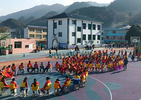 新華社駐石阡幫扶工作隊攜多家愛心企業助力石阡鄉村教育發展