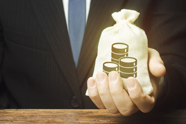 “破銅爛鐵”換補助 條件不夠錢開路