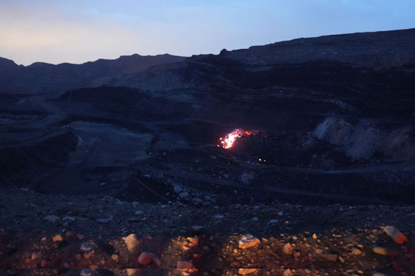 年燒損優質煤百萬噸 賀蘭山煤層自燃“百年頑疾”待解