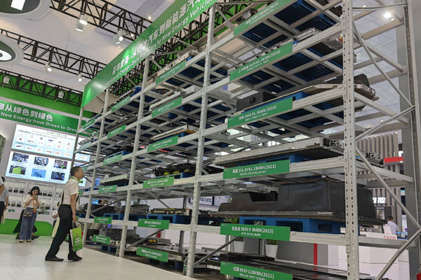 小作坊高價“掃貨” 白名單企業“難吃飽”