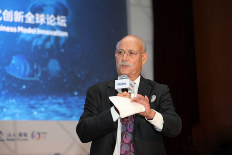 美國趨勢基金會主席、著名趨勢學家杰里米•里夫金