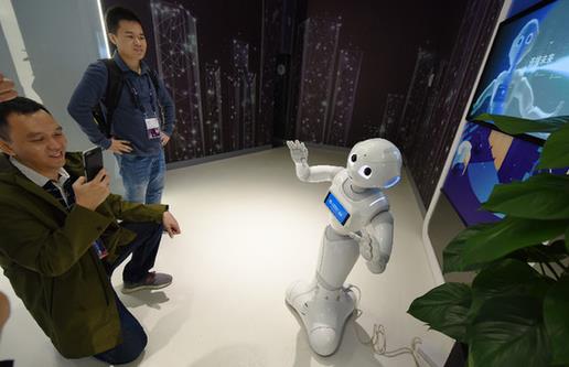 5G商用多領域“踩點” 萬億級產業群顯山露水