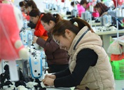 百萬群眾如何實現“搬得出、穩得住、能致富”？