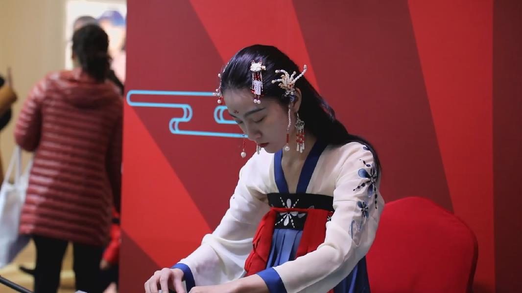 東阿阿膠“冬季滋補季”深圳快閃